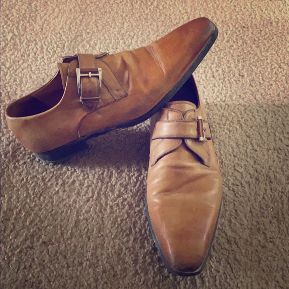 Tan Magnanni dress shoes